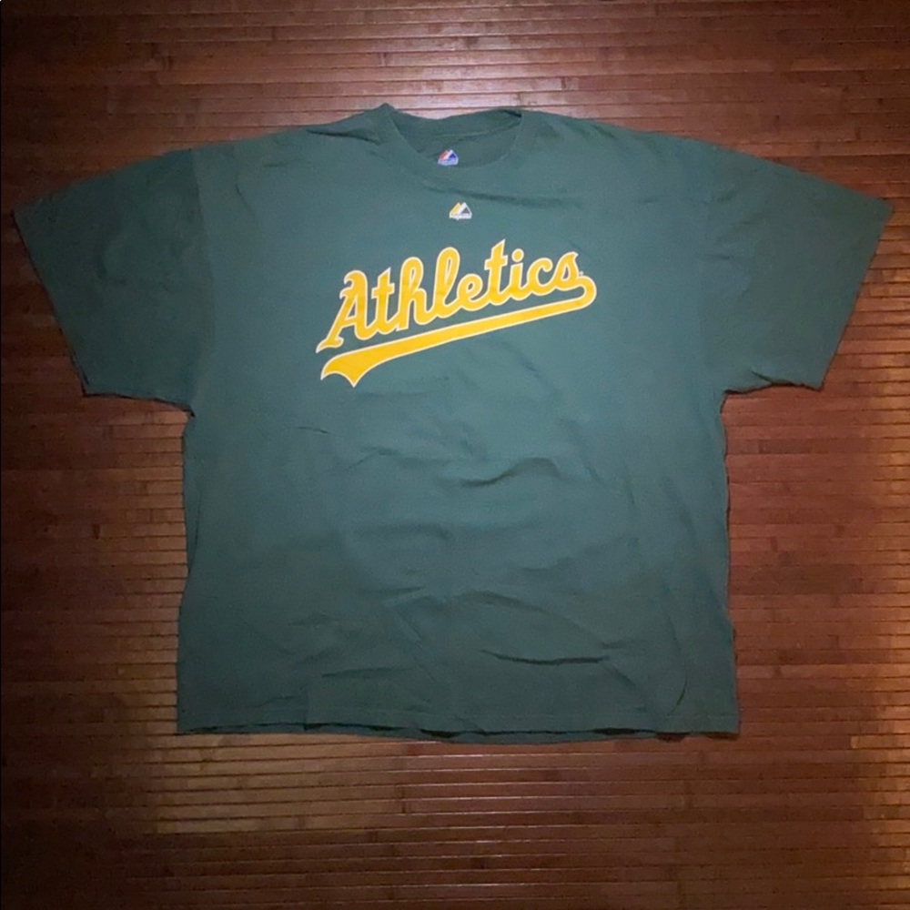 Majestic Athletics Vintage Tee